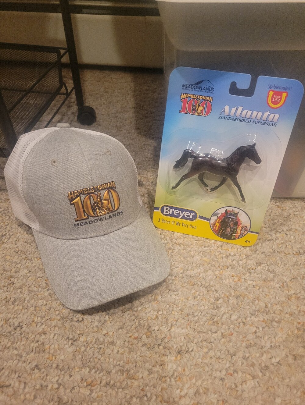 Hambeltonian 100 Meadowlands Gray Cap And Mini Horse
